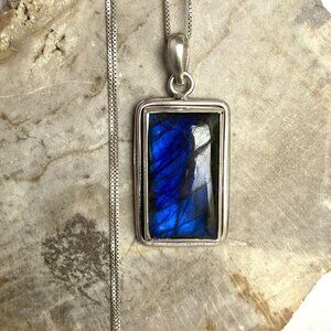 Sterling Silver 925 Bezel Set Blue Flash Labradorite Pendant Necklace 18" Chain